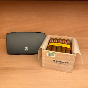 烏普曼瑪瑙鑒賞家A CONNOSSIEUR   A