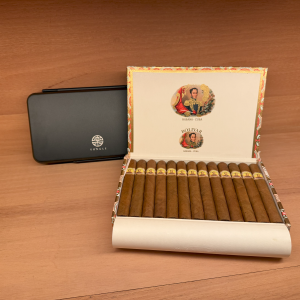 玻利瓦爾小高朗拿PETIT CORONAS